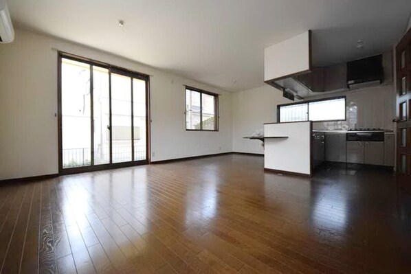 メゾンドゥ国立の物件内観写真